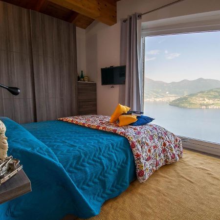 Taormina With Garden, Swimming Pool And Lake View Parzanica Exterior foto